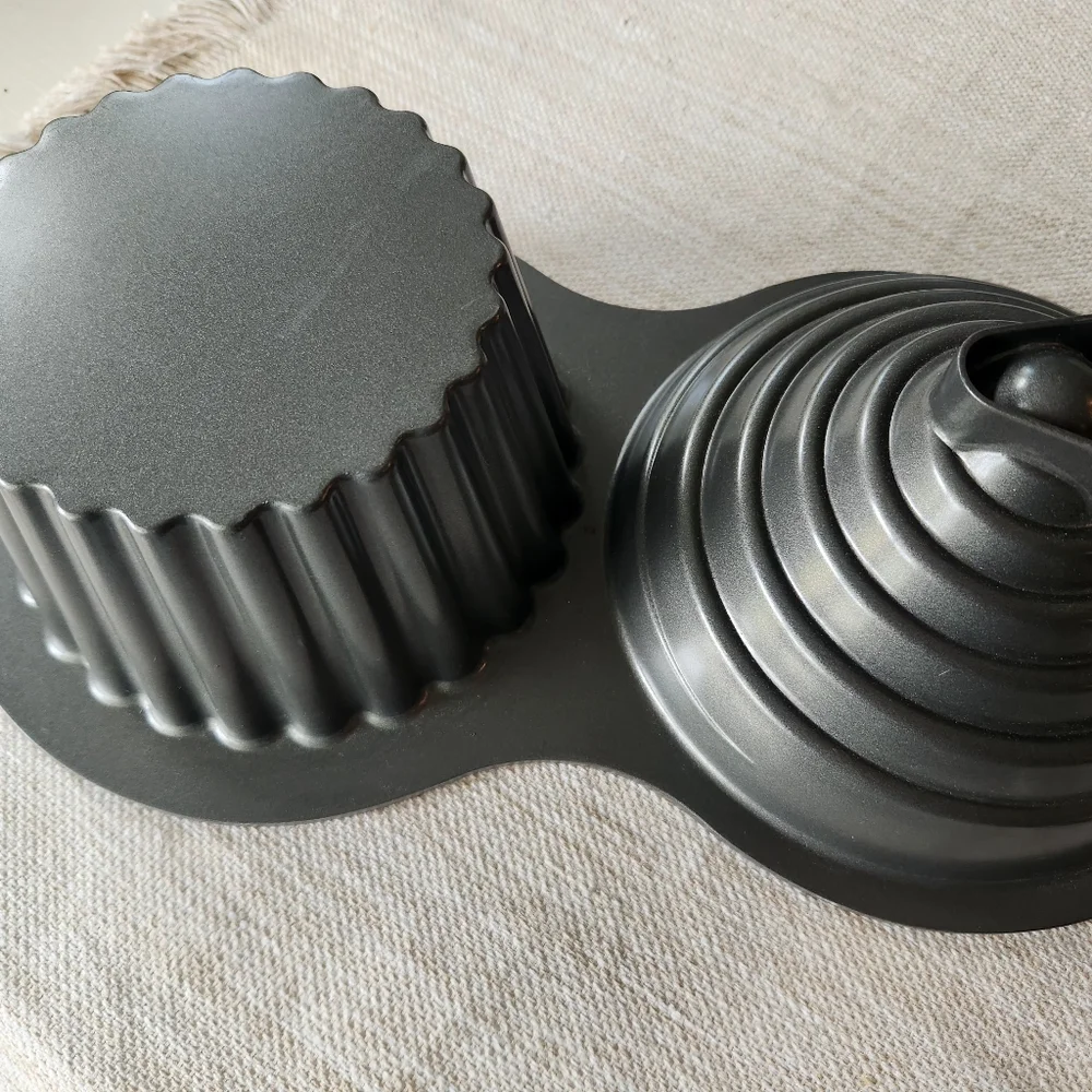 Wilton Large 3D Cupcake Pan